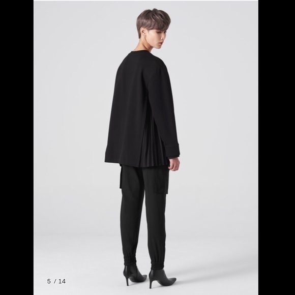 [JUNN.J] Contrast Pleats T-Shirt 20 F/W - Picture 5 of 10